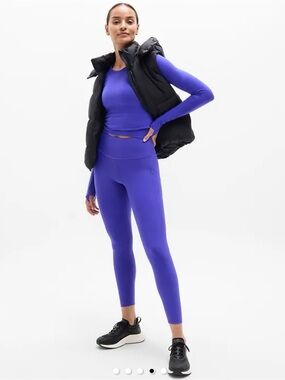 Athleta Interval Stash 7/8 leggings tight, size small, Borealis